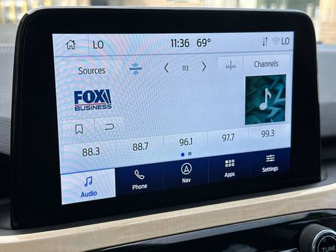 Certified 2022 Ford Escape Titanium w/ Titanium Premium Package image 18