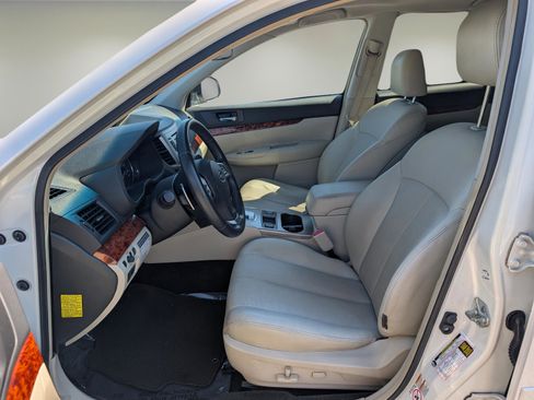 Used 2012 Subaru Outback 2.5i Limited image 10
