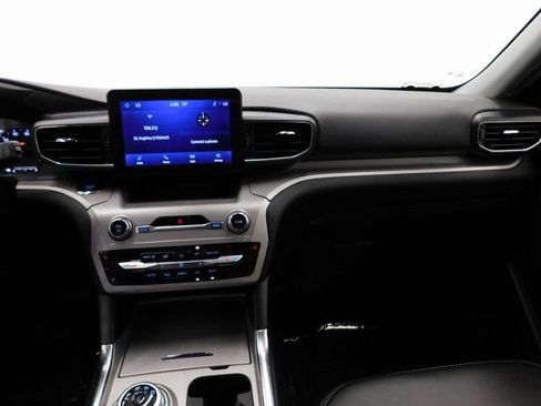 Used 2024 Ford Explorer XLT w/ Equipment Group 202A image 40