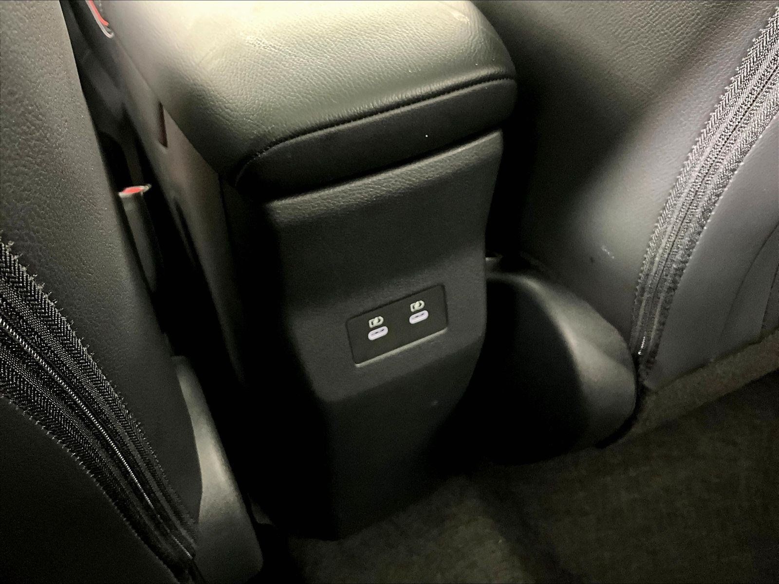 Used 2025 Nissan Kicks SR w/ SR Premium Package AWD/4WD image 10