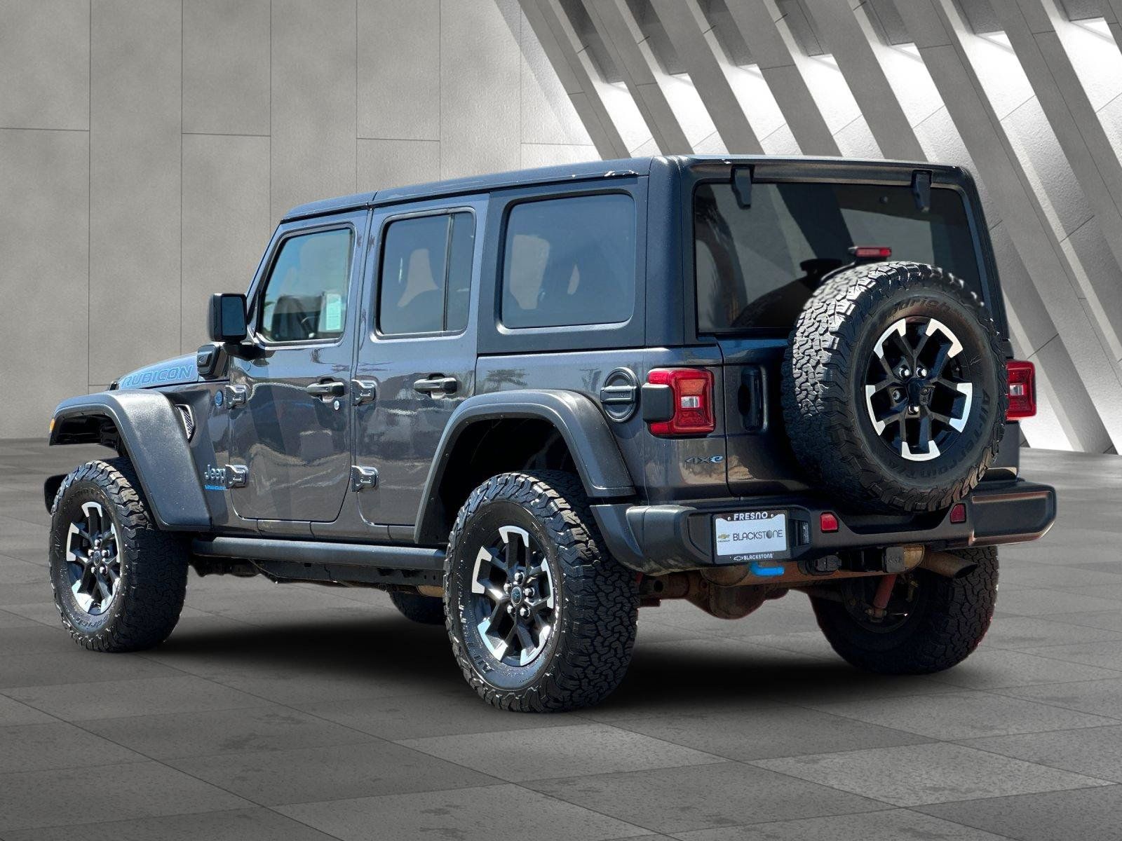 Used 2024 Jeep Wrangler Unlimited Rubicon 4xe AWD/4WD image 6