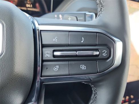 New 2026 GMC Yukon XL Elevation image 25