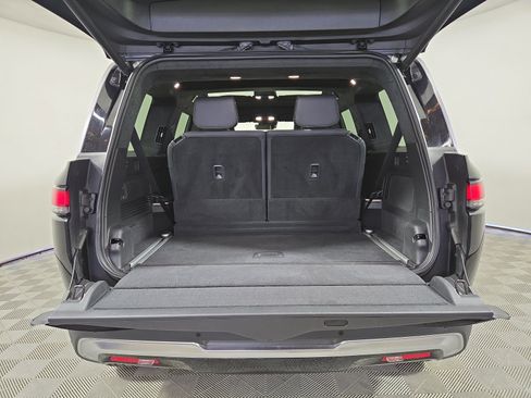 Used 2023 Rivian R1S Launch Edition AWD/4WD image 15