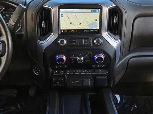 Used 2020 GMC Sierra 1500 SLT image 24