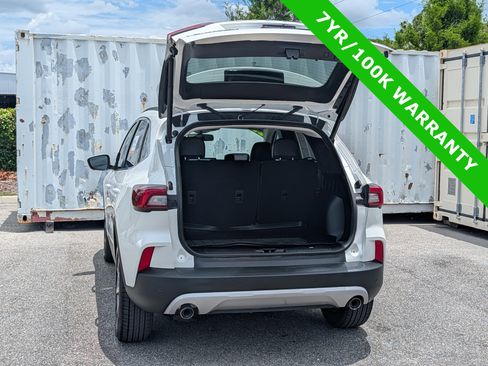 Certified 2023 Ford Escape Platinum FWD image 13