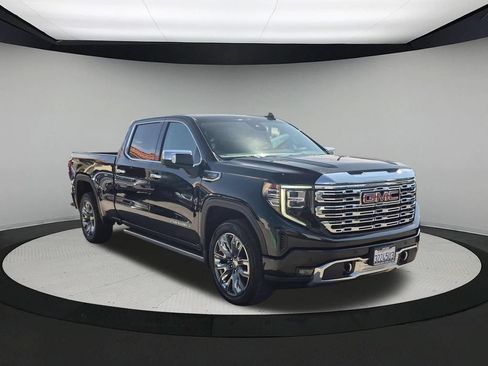 Used 2023 GMC Sierra 1500 Denali w/ Denali Reserve Package AWD/4WD image 7