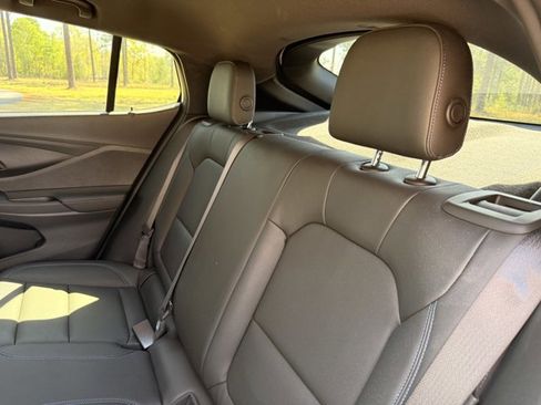Used 2025 Buick Envista Sport Touring image 29