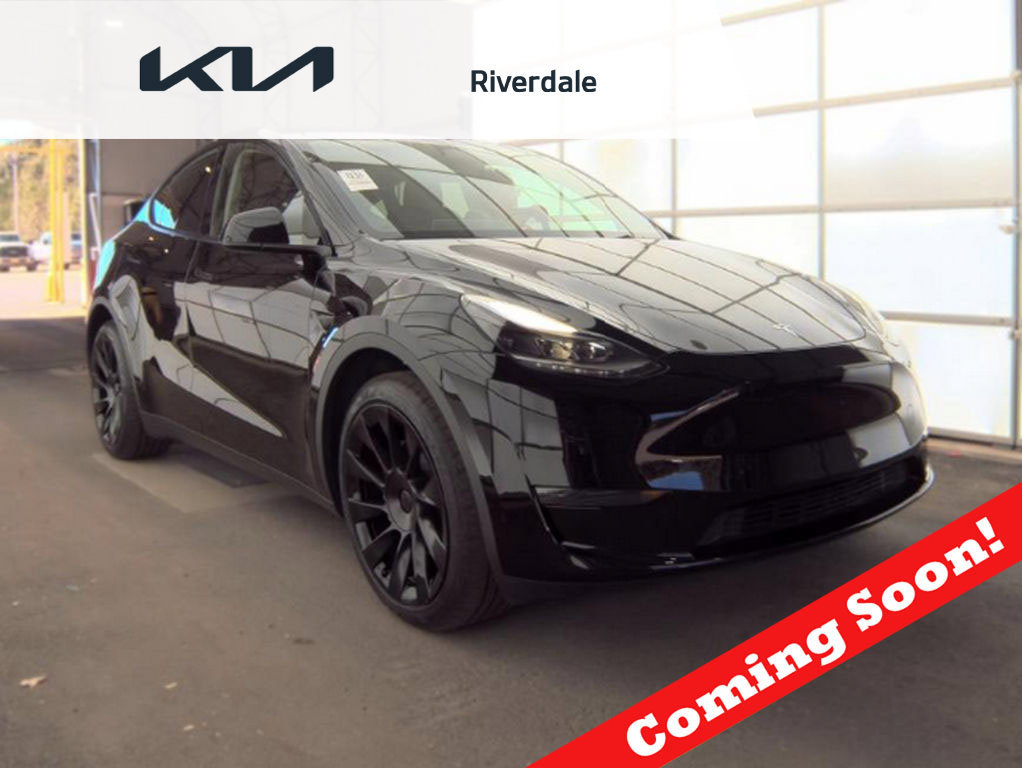 Used 2023 Tesla Model Y Long Range AWD/4WD image 1