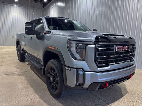 Used 2024 GMC Sierra 2500 AT4 w/ Technology Package AWD/4WD image 8