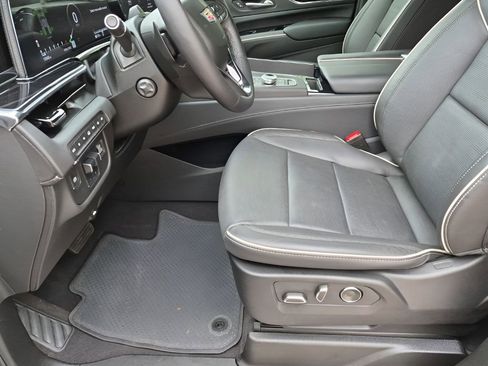 Used 2024 Cadillac Escalade Sport w/ LPO, ONYX Package image 32