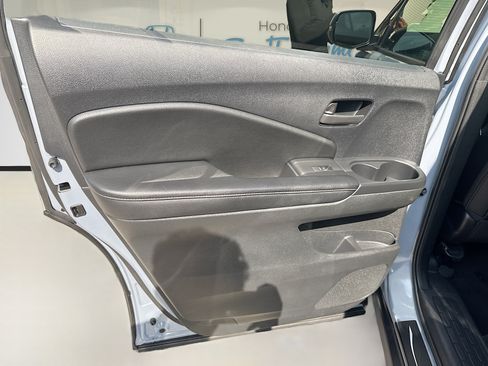 Certified 2024 Honda Passport EX-L image 25