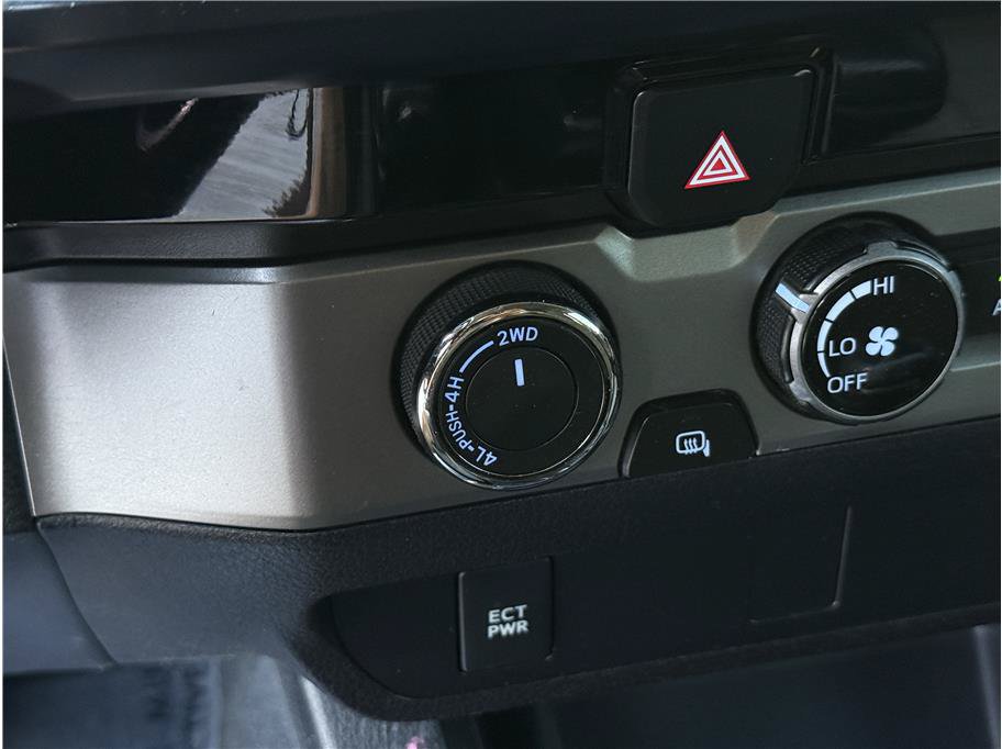 Used 2017 Toyota Tacoma SR w/ Tow Package AWD/4WD image 16