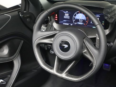 New 2026 McLaren 750S Spider RWD image 35