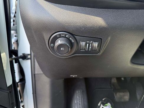 New 2026 Jeep Compass Latitude image 27