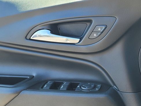 Used 2024 Chevrolet Equinox LT AWD/4WD image 39
