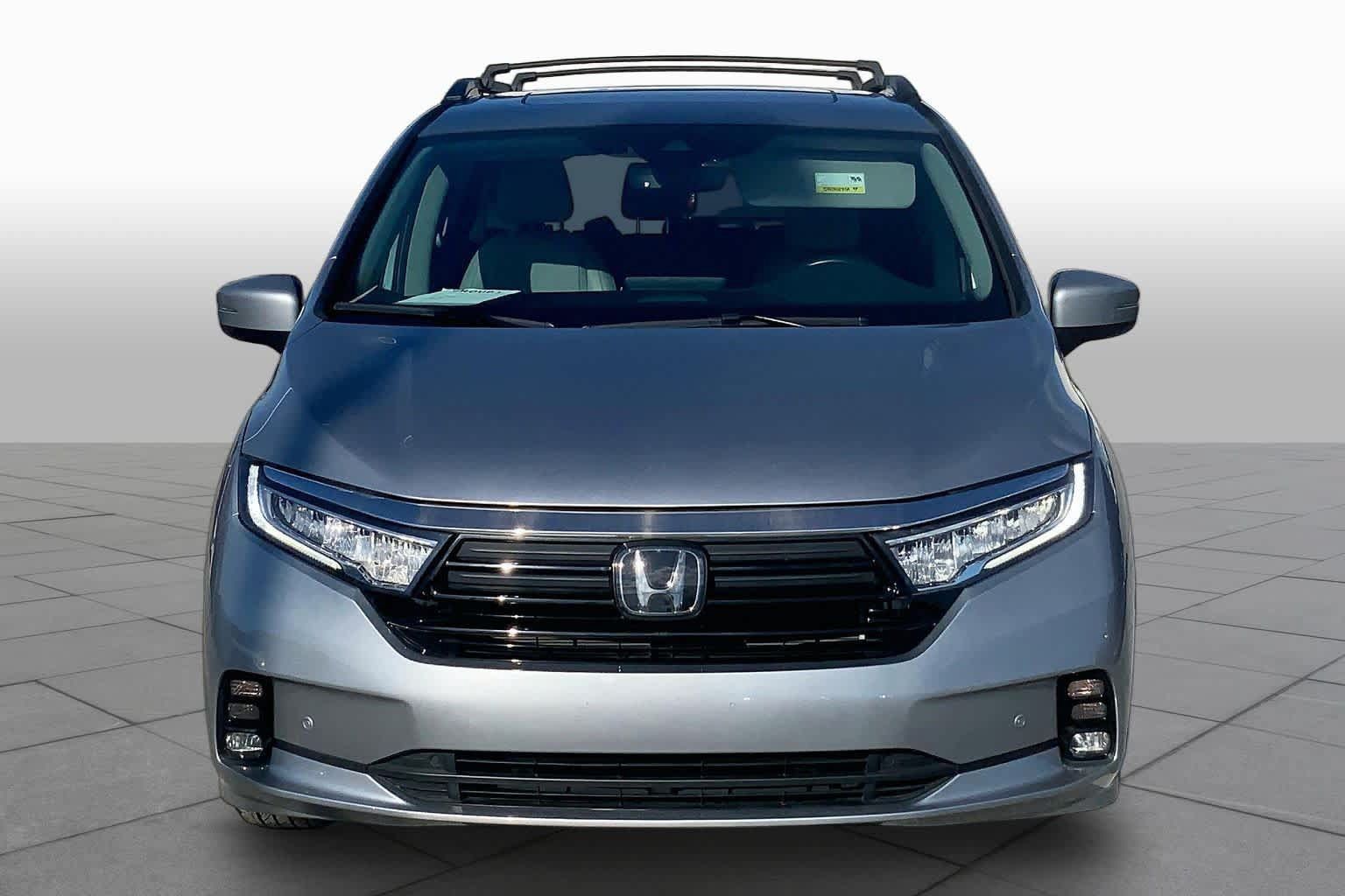 Used 2023 Honda Odyssey Touring image 4