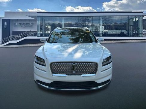 Used 2022 Lincoln Nautilus Reserve w/ Luxury Package FWD image 2