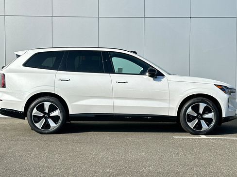 New 2025 Volvo EX90 Plus w/ Protection Package Premier image 6