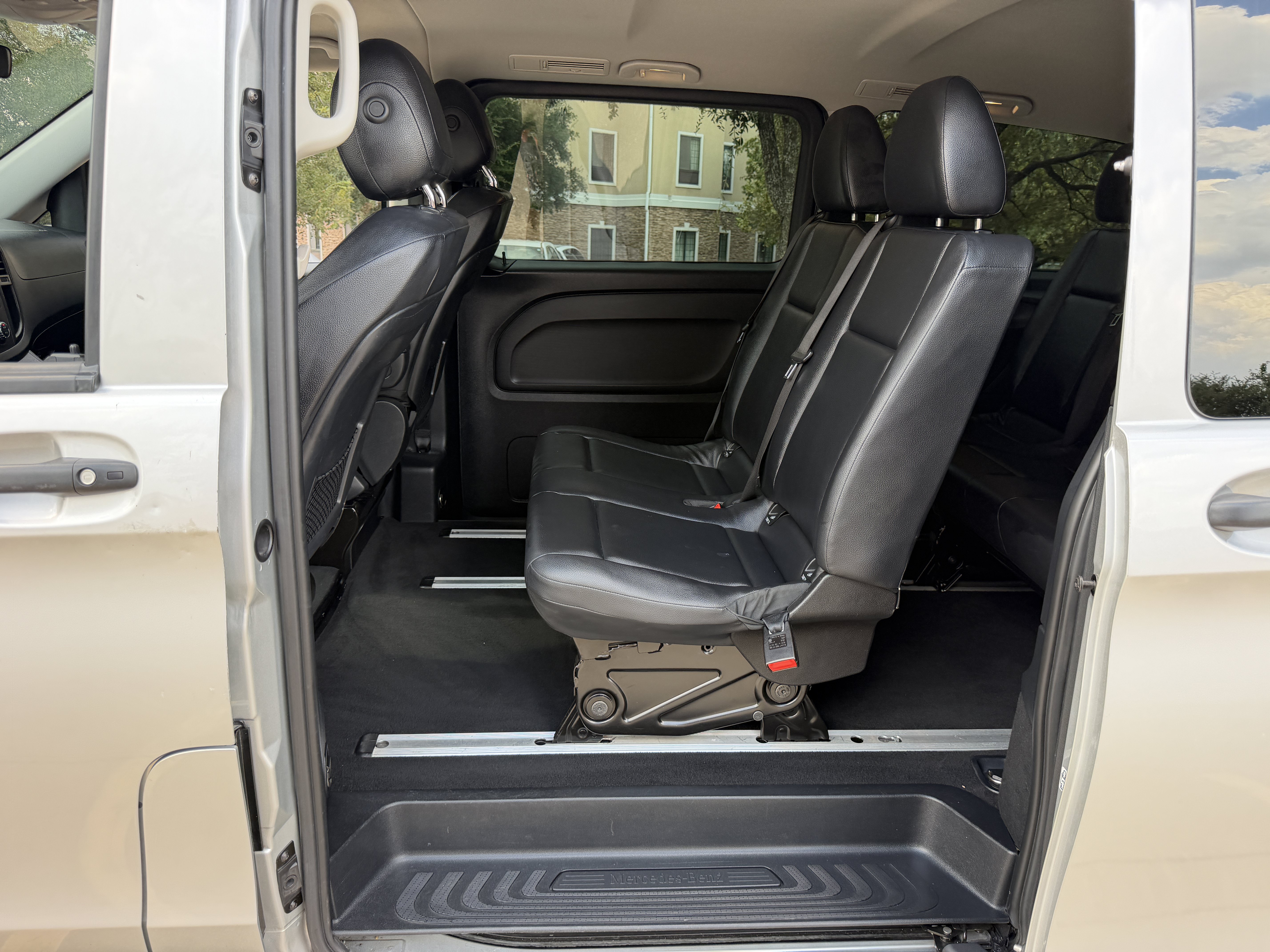 Used 2016 Mercedes-Benz Metris Passenger image 19