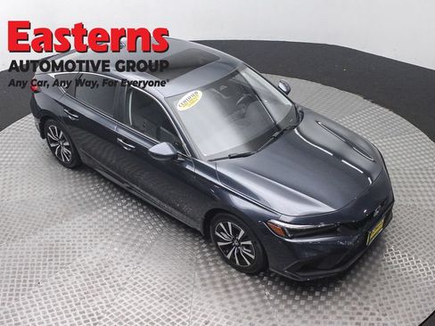 Used 2024 Honda Civic EX-L image 3