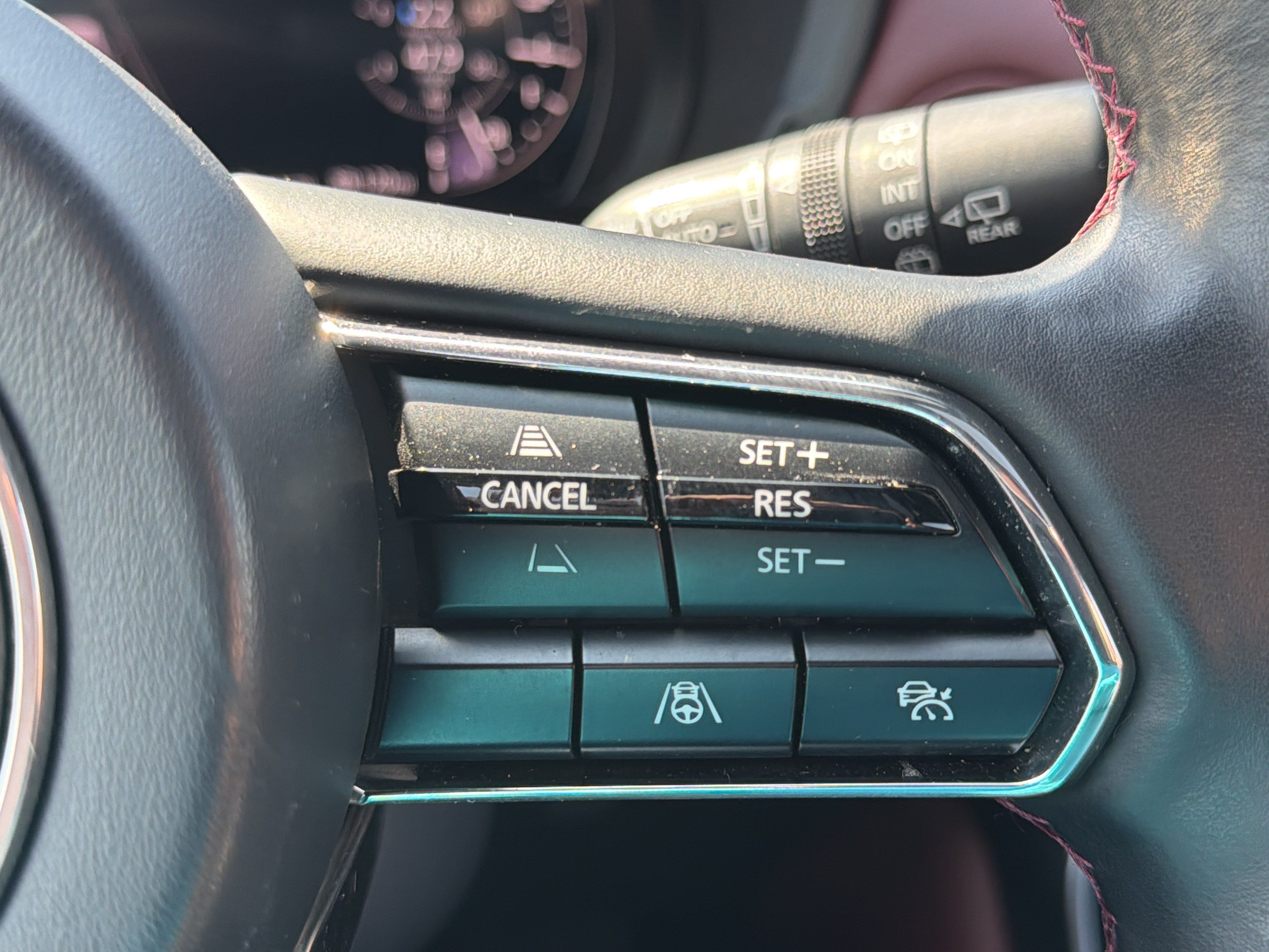 Certified 2025 MAZDA CX-70 Plug-In Hybrid w/ Premium Plus AWD/4WD image 34