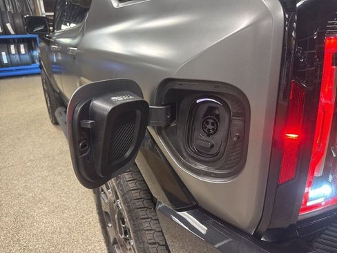 New 2026 GMC Hummer EV 3X w/ Carbon Fiber Edition Package AWD/4WD image 74