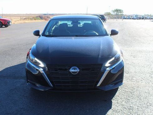 Used 2023 Nissan Altima 2.5 SV image 9