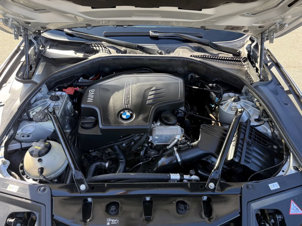 Used 2016 BMW 528i Sedan RWD image 15