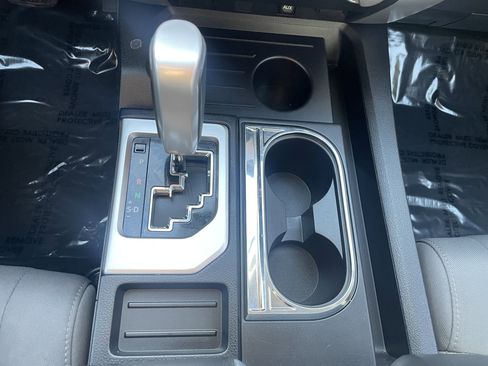 Used 2014 Toyota Tundra SR image 17