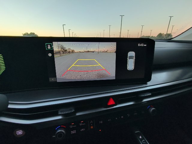 Used 2024 Kia Sorento S w/ Panoramic Sunroof Package FWD image 21