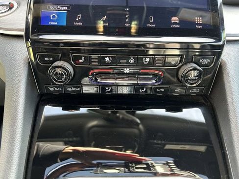Used 2024 Jeep Grand Cherokee L Limited w/ Luxury Tech Group II AWD/4WD image 21