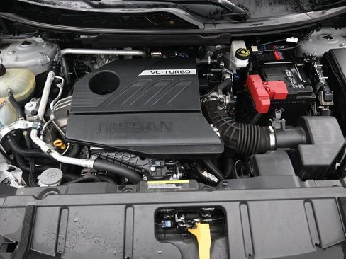 Used 2022 Nissan Rogue SV w/ SV Premium Package image 28