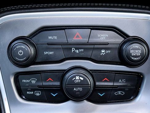 Used 2019 Dodge Challenger SXT w/ Plus Package image 38