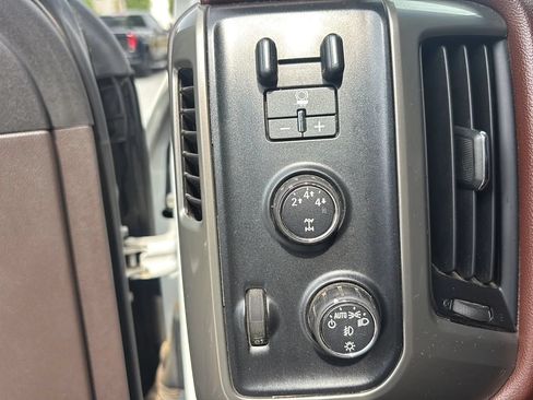 Used 2015 Chevrolet Silverado 3500 High Country w/ Duramax Plus Package AWD/4WD image 19