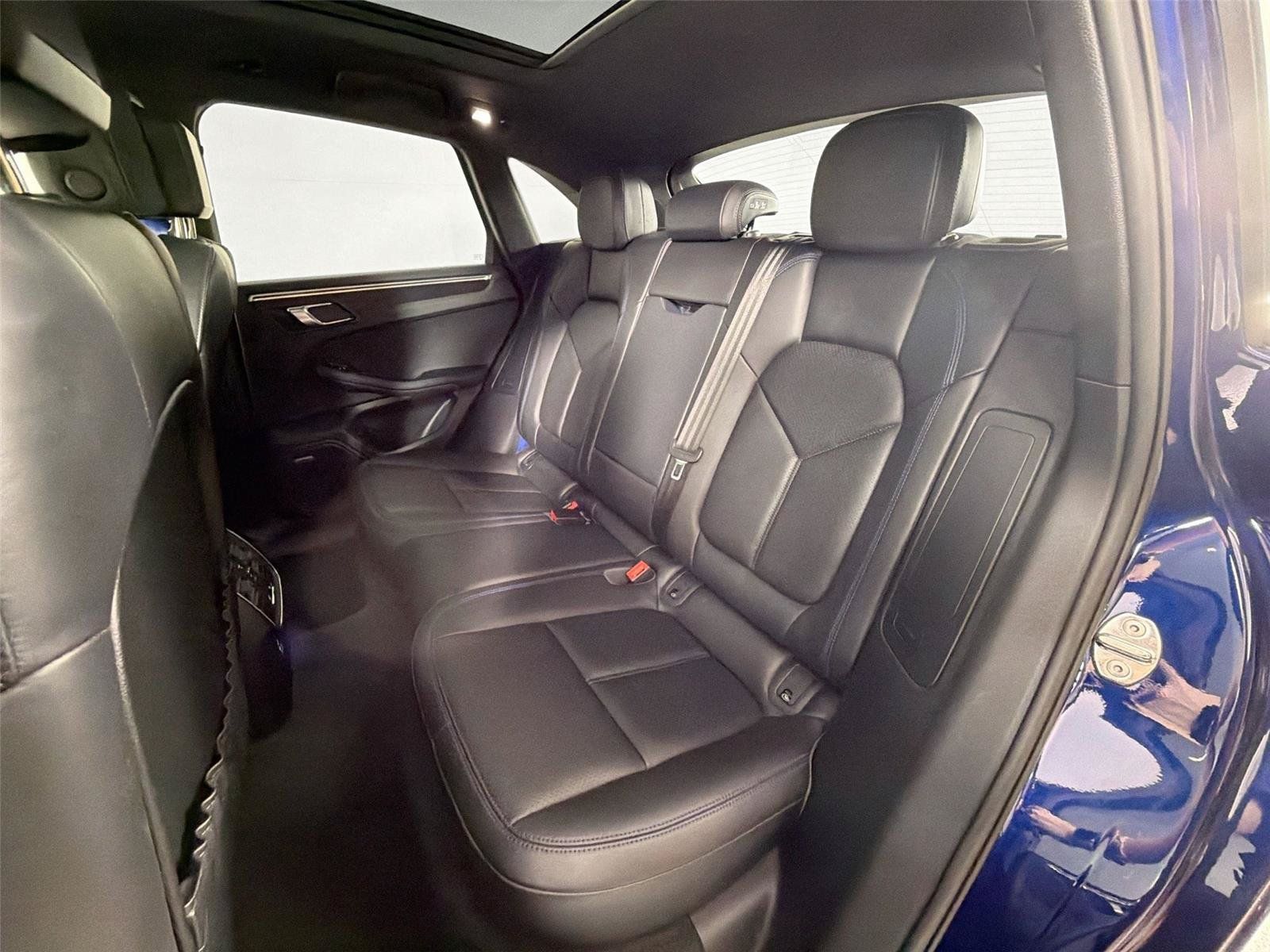 Certified 2023 Porsche Macan GTS w/ Premium Package Plus AWD/4WD image 24