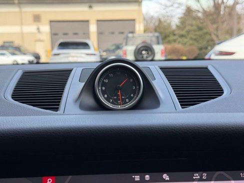 Used 2019 Porsche Macan image 35