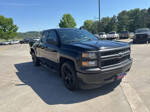 Used 2015 Chevrolet Silverado 1500 W/T RWD image 3