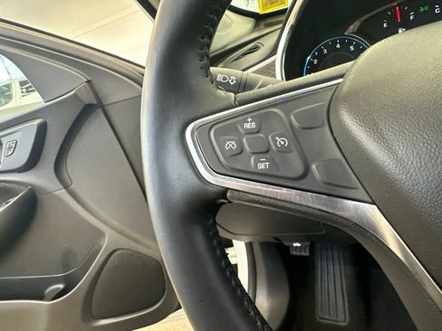 Used 2017 Chevrolet Malibu LT FWD image 28