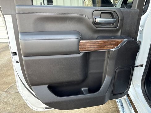 Used 2022 Chevrolet Silverado 2500 High Country w/ Z71 Off-Road Package image 52