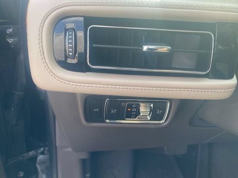 Used 2022 Lincoln Aviator Reserve w/ Elements Package Plus AWD/4WD image 19