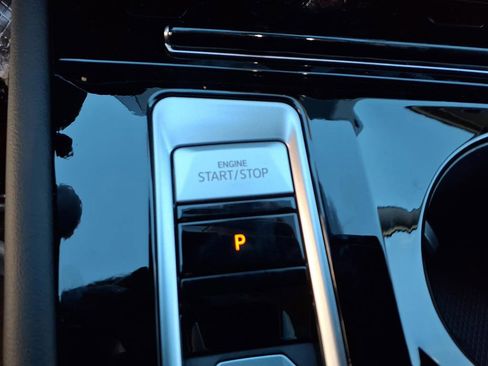 New 2026 Volkswagen Atlas SE image 33