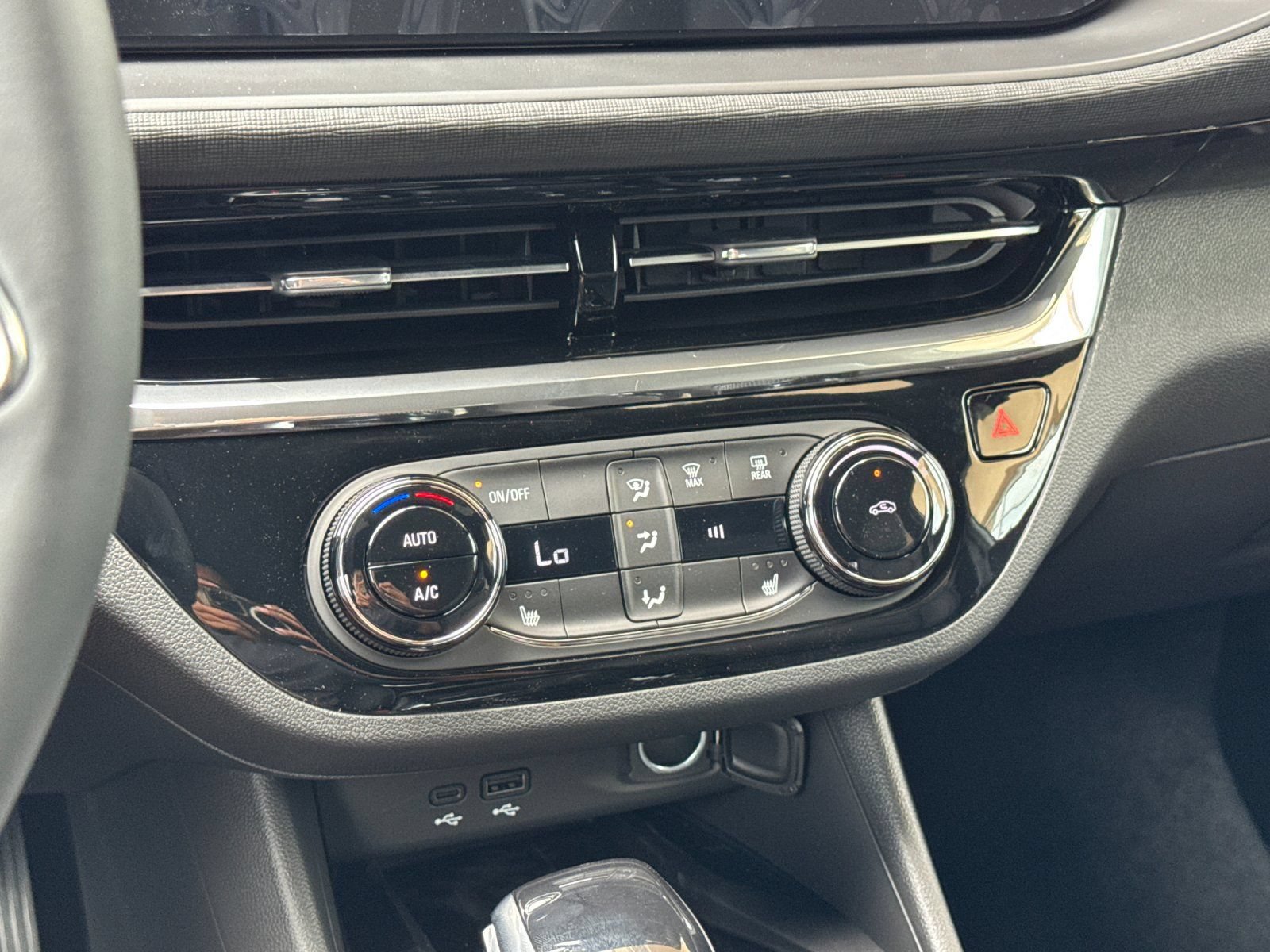 New 2026 Buick Envista Sport Touring w/ Convenience I Package FWD image 19
