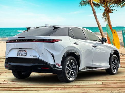 Used 2023 Lexus RZ 450e Premium image 5