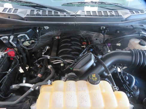 Used 2018 Ford F150 XLT w/ Equipment Group 301A Mid AWD/4WD image 52