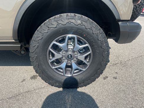 New 2025 Ford Bronco Badlands image 37