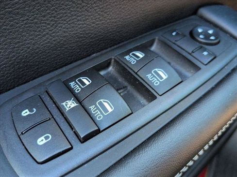 Used 2026 Chrysler Voyager LX FWD image 11