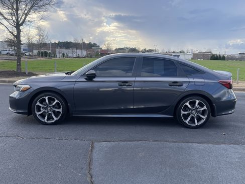 Certified 2025 Honda Civic Sport Touring image 6