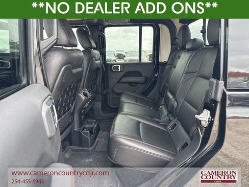 Used 2023 Jeep Gladiator Mojave w/ Cold Weather Group AWD/4WD image 11