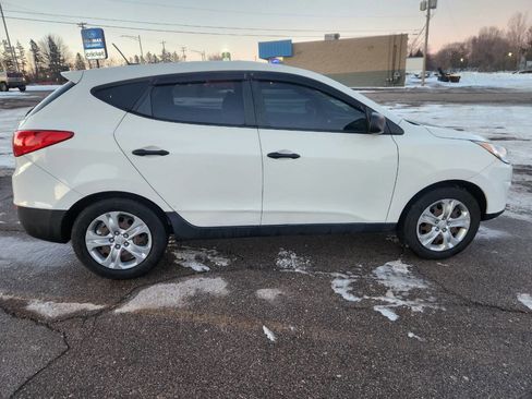 Used 2012 Hyundai Tucson GL image 6