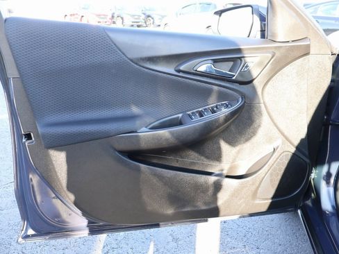 Used 2025 Chevrolet Malibu RS w/ LPO, Floor Liner Package image 21